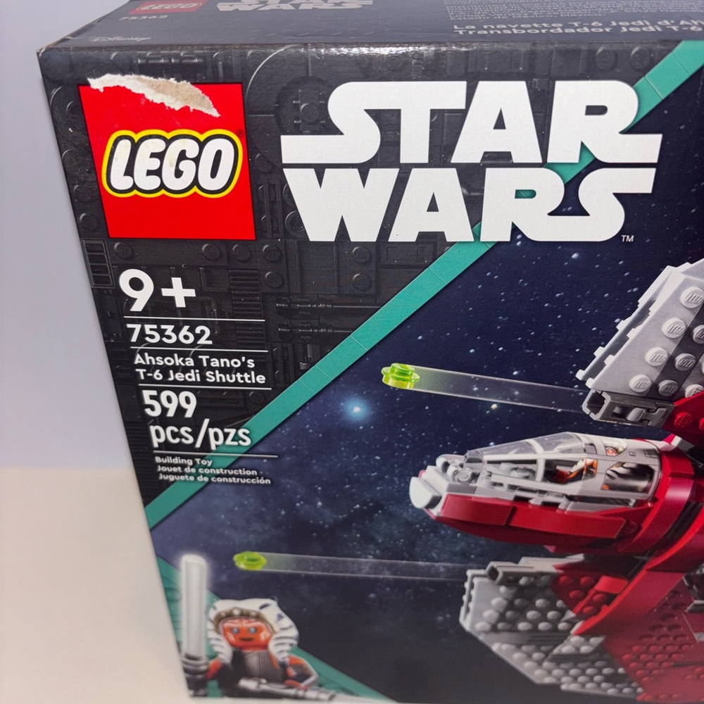 Star Wars Lego Ahsoka Tano’s T-6 Jedi Shuttle - Picture 3 of 3